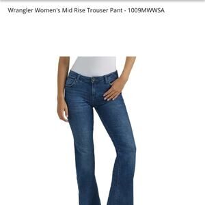 Wrangler Women's Sophia Mid-Rise Flare Leg Blue Jeans. Size 11 Regular Fit